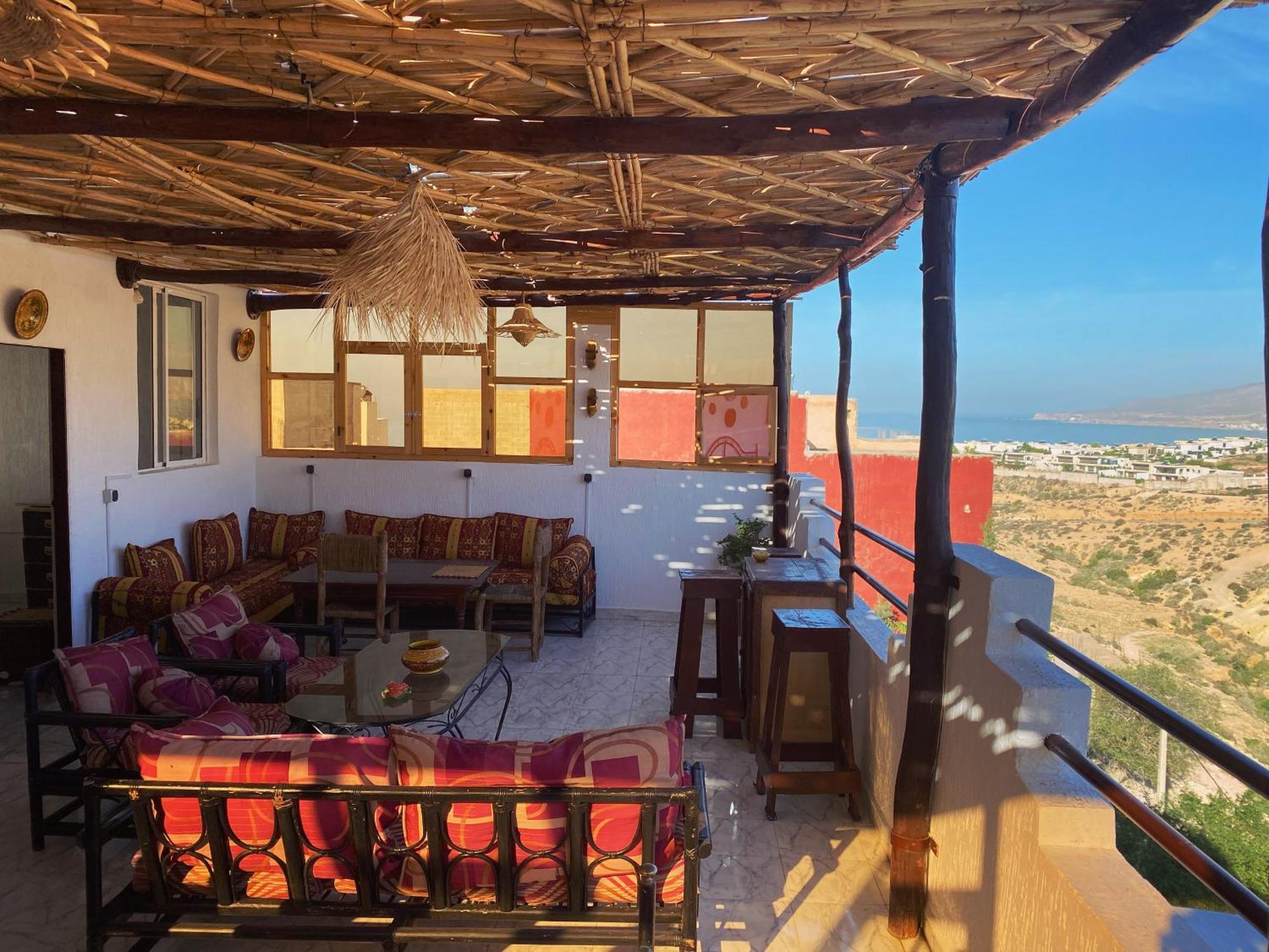 Hotel Red Carpet Surf Camp Sea, Mountain & Garden Escape Tamraght Exterior foto