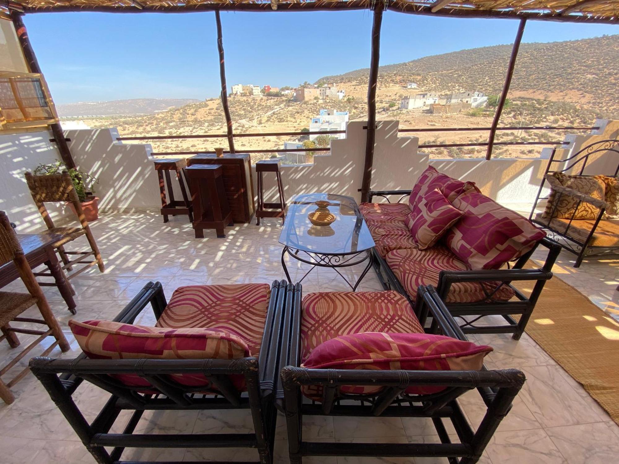 Hotel Red Carpet Surf Camp Sea, Mountain & Garden Escape Tamraght Exterior foto