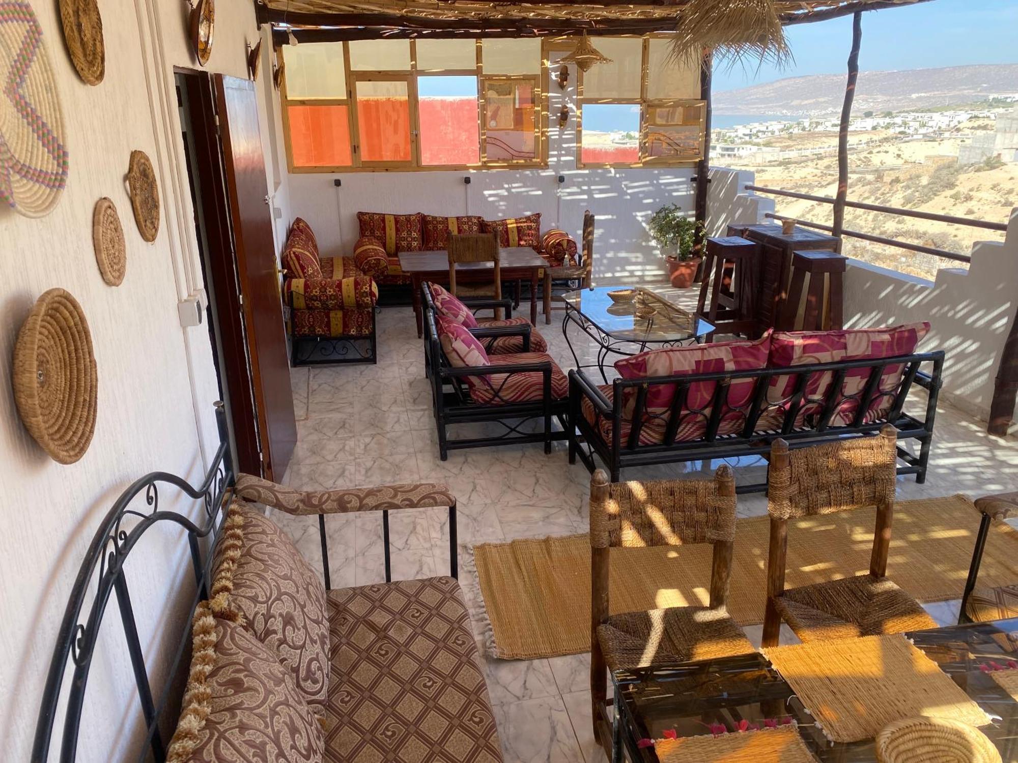 Hotel Red Carpet Surf Camp Sea, Mountain & Garden Escape Tamraght Exterior foto