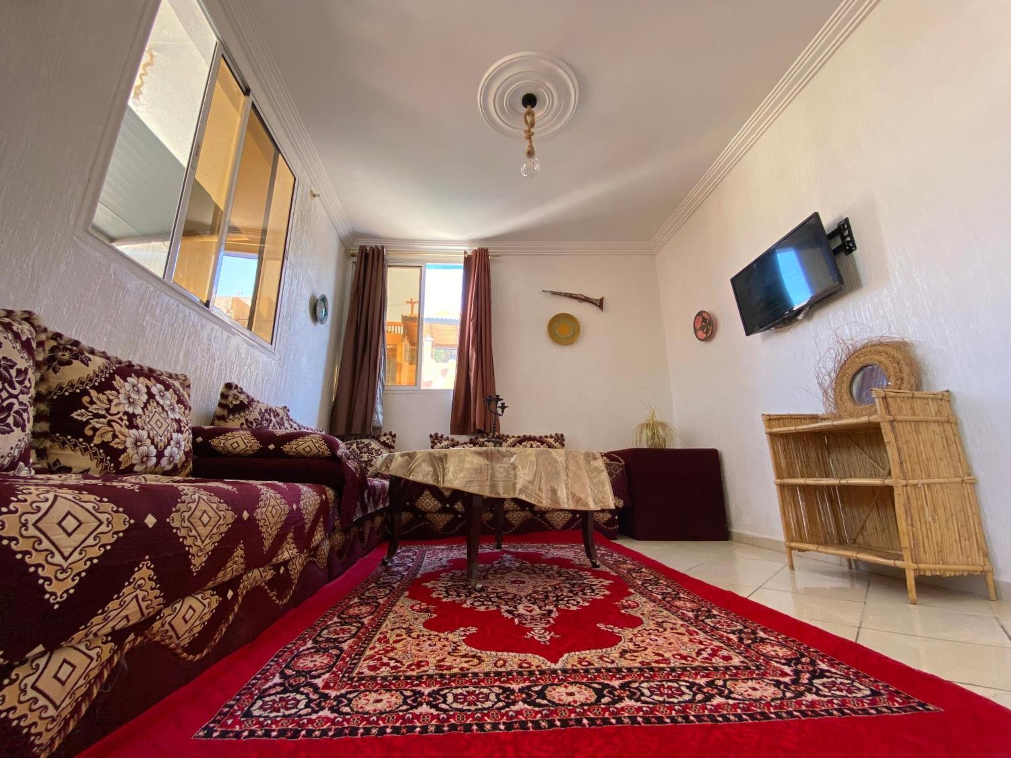 Hotel Red Carpet Surf Camp Sea, Mountain & Garden Escape Tamraght Exterior foto